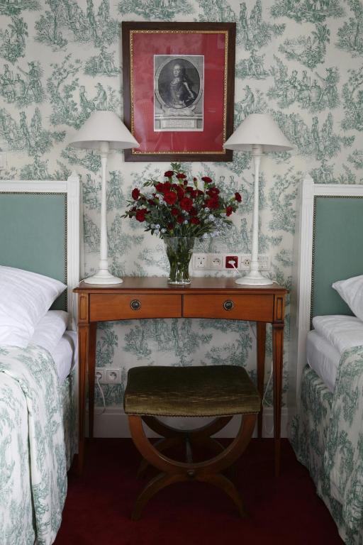 Hotel Dwor Kosciuszko Cracovie Chambre photo A bedroom at the hotel